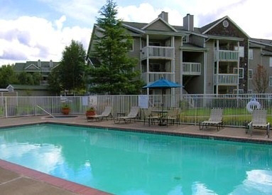 Community-pool_68
