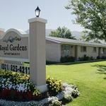 Royal-gardens-sign_41